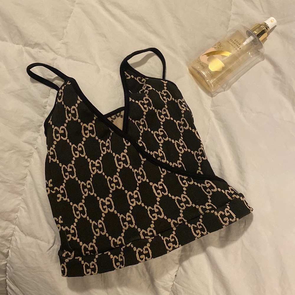 GG logo top